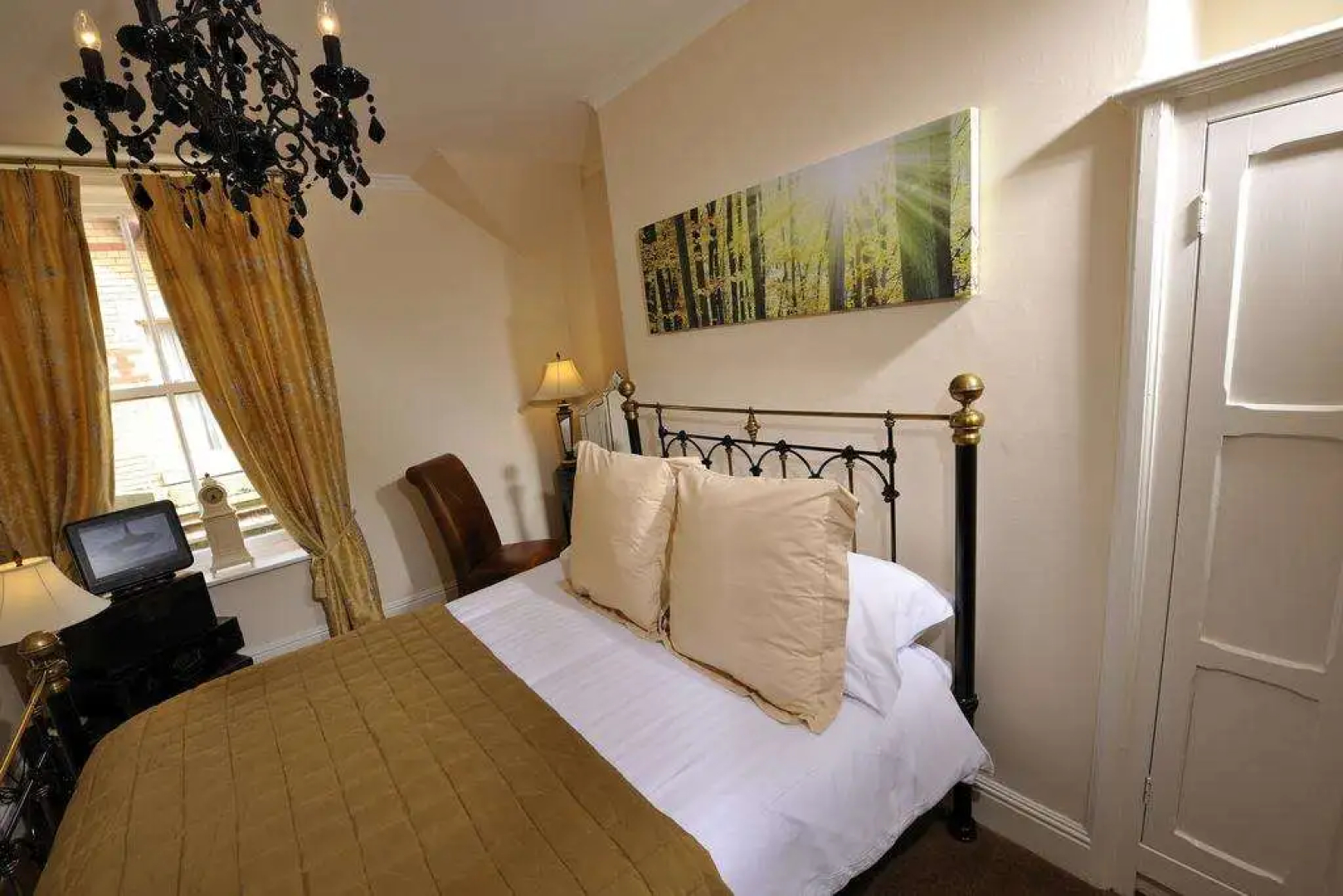 Howarth House Apartments