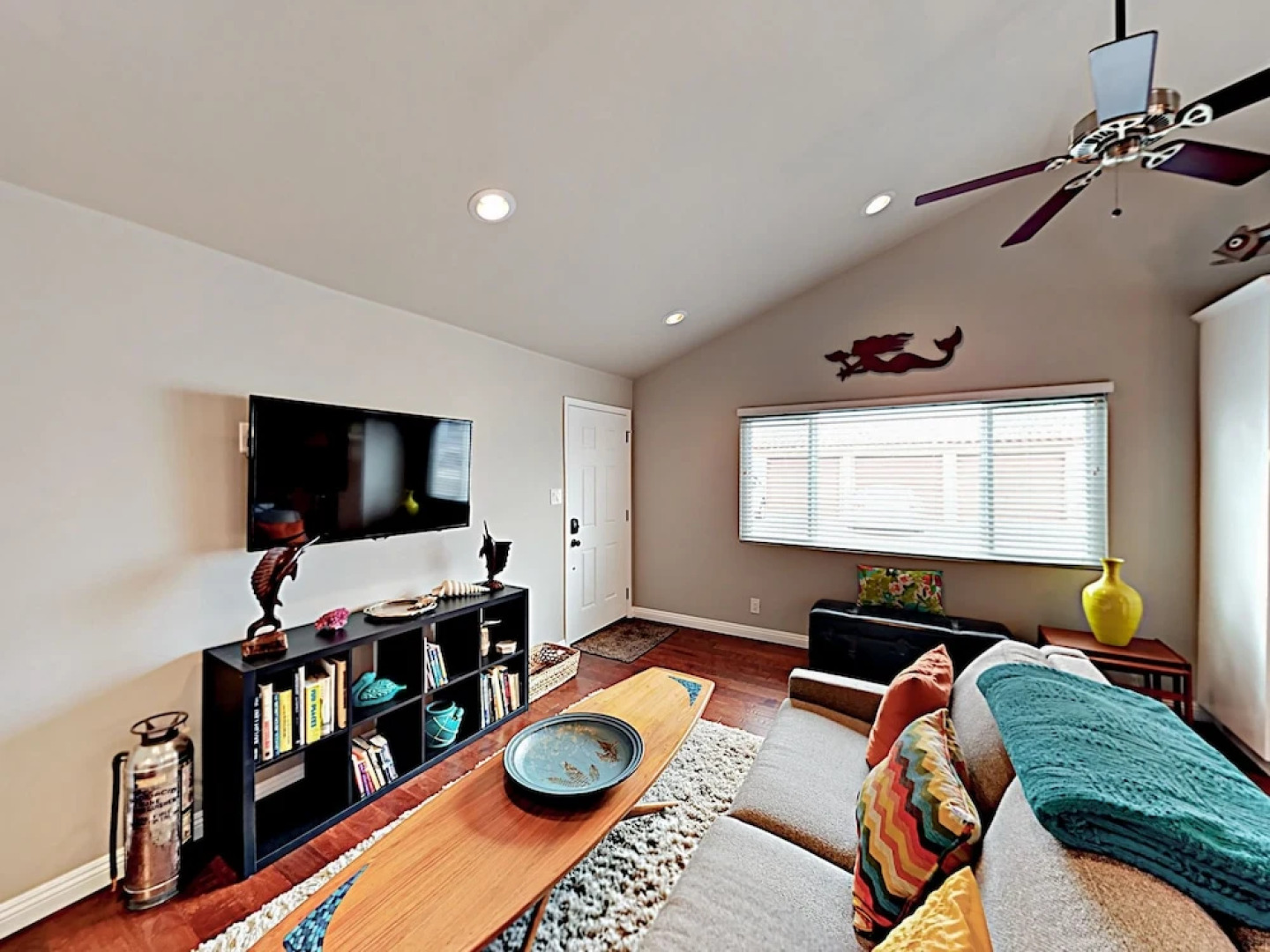 Bright 3BR Main Street El Segundo by RedAwning