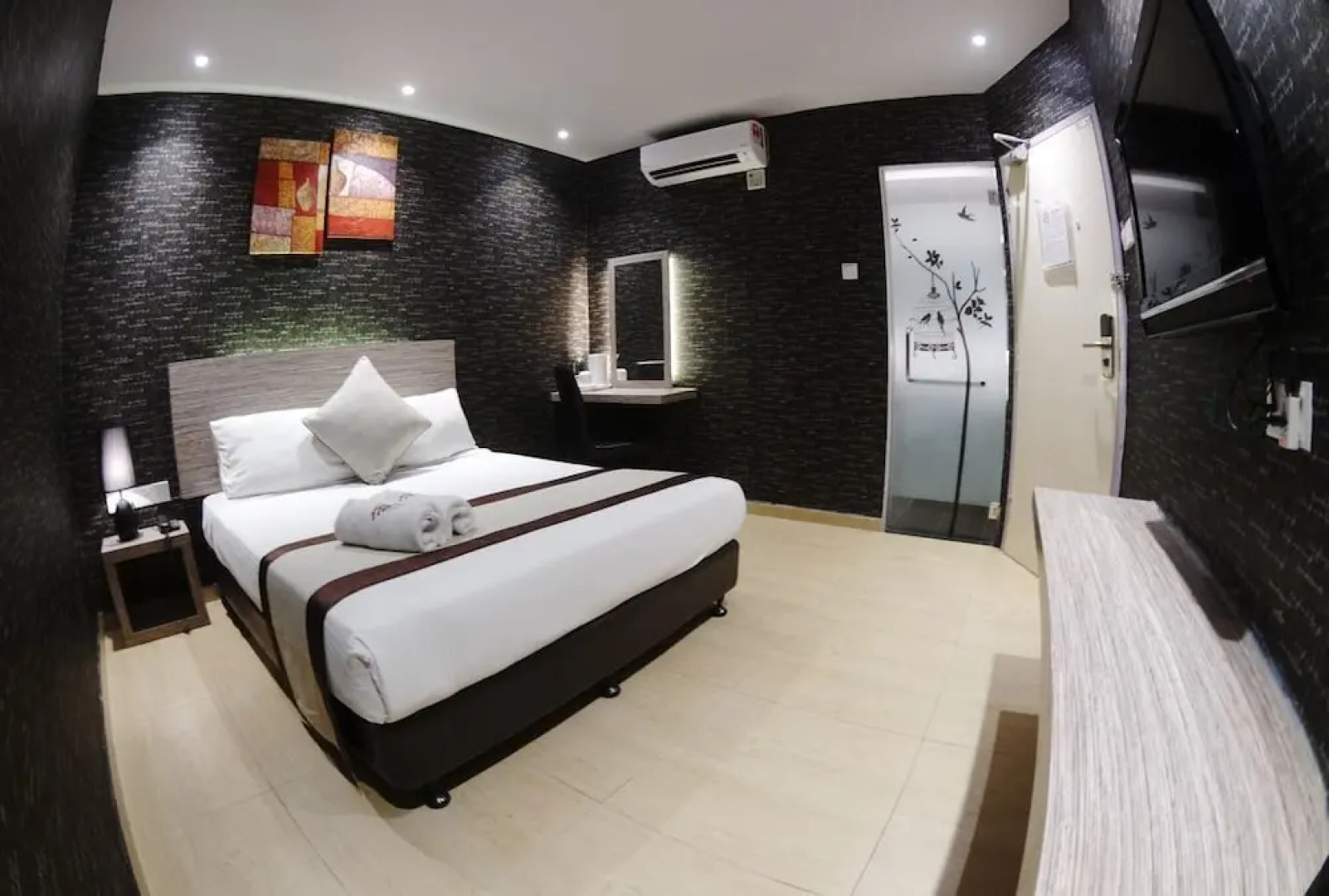 HereHotel Dormitory
