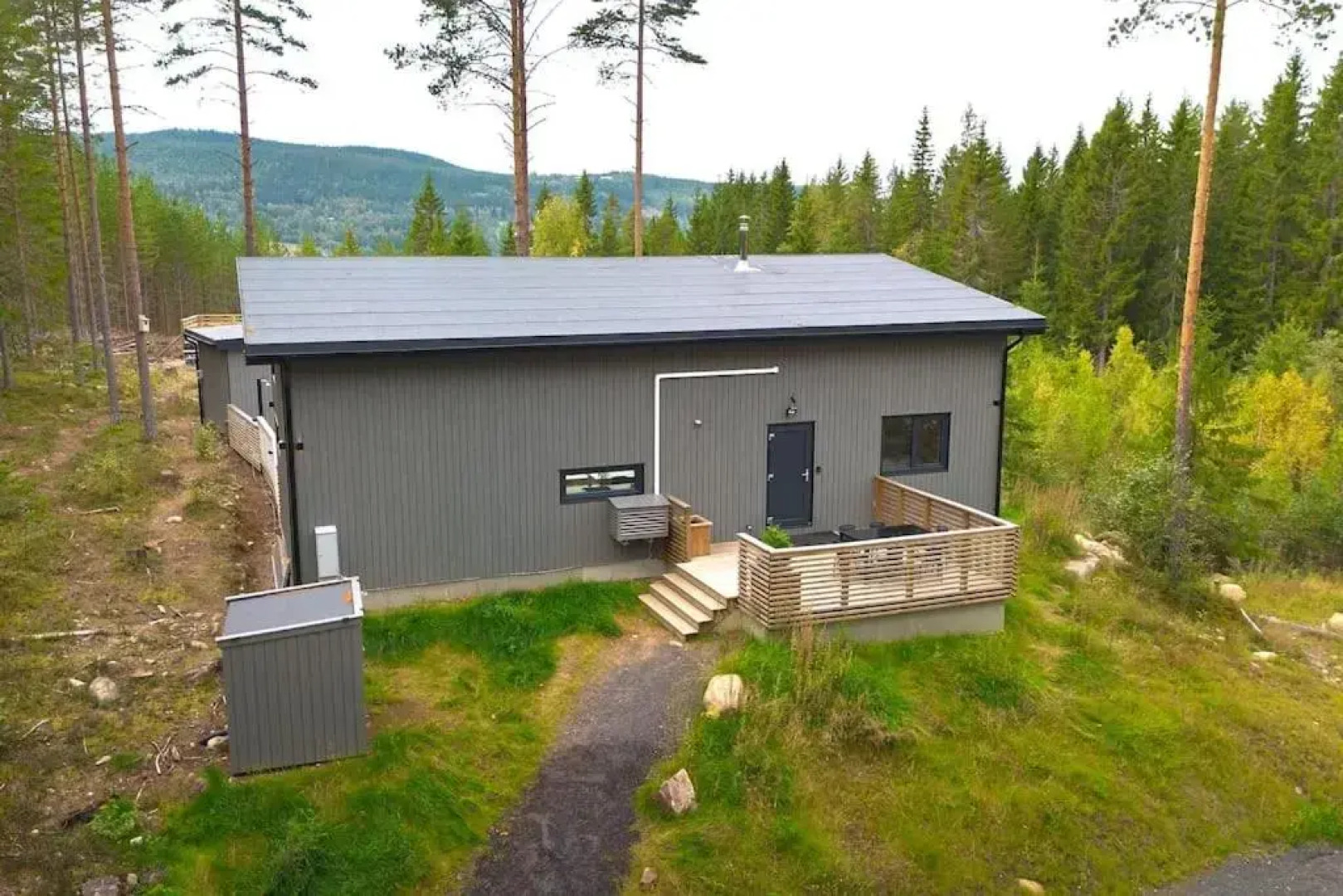 Skogly - Ny stor hytte, Unike Finnskogen