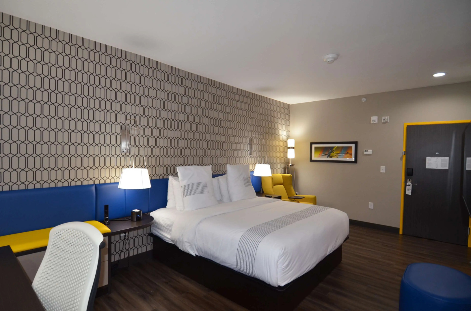 GLō Best Western Enid OK Downtown/Convention Center Hotel