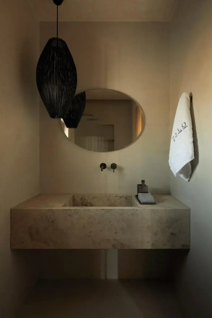 ADĀMA–A Signature Collection by Zálo-Adults Only