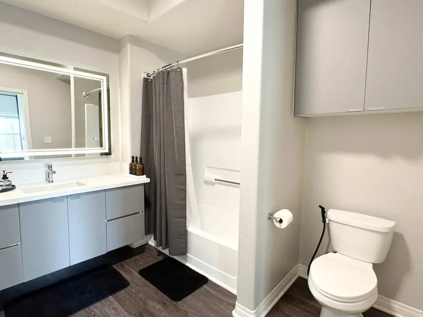 Modern Escape W Pool GYM Parking 10 Min to Cedars