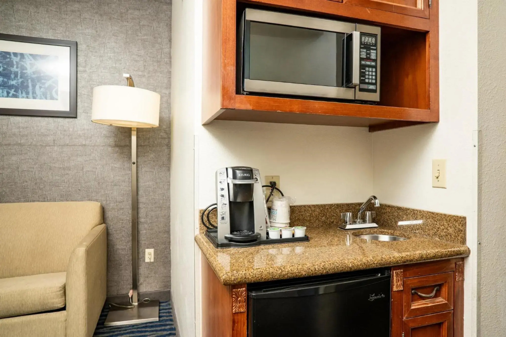 Holiday Inn Express Hotel & Suites Barstow-Outlet Center by IHG