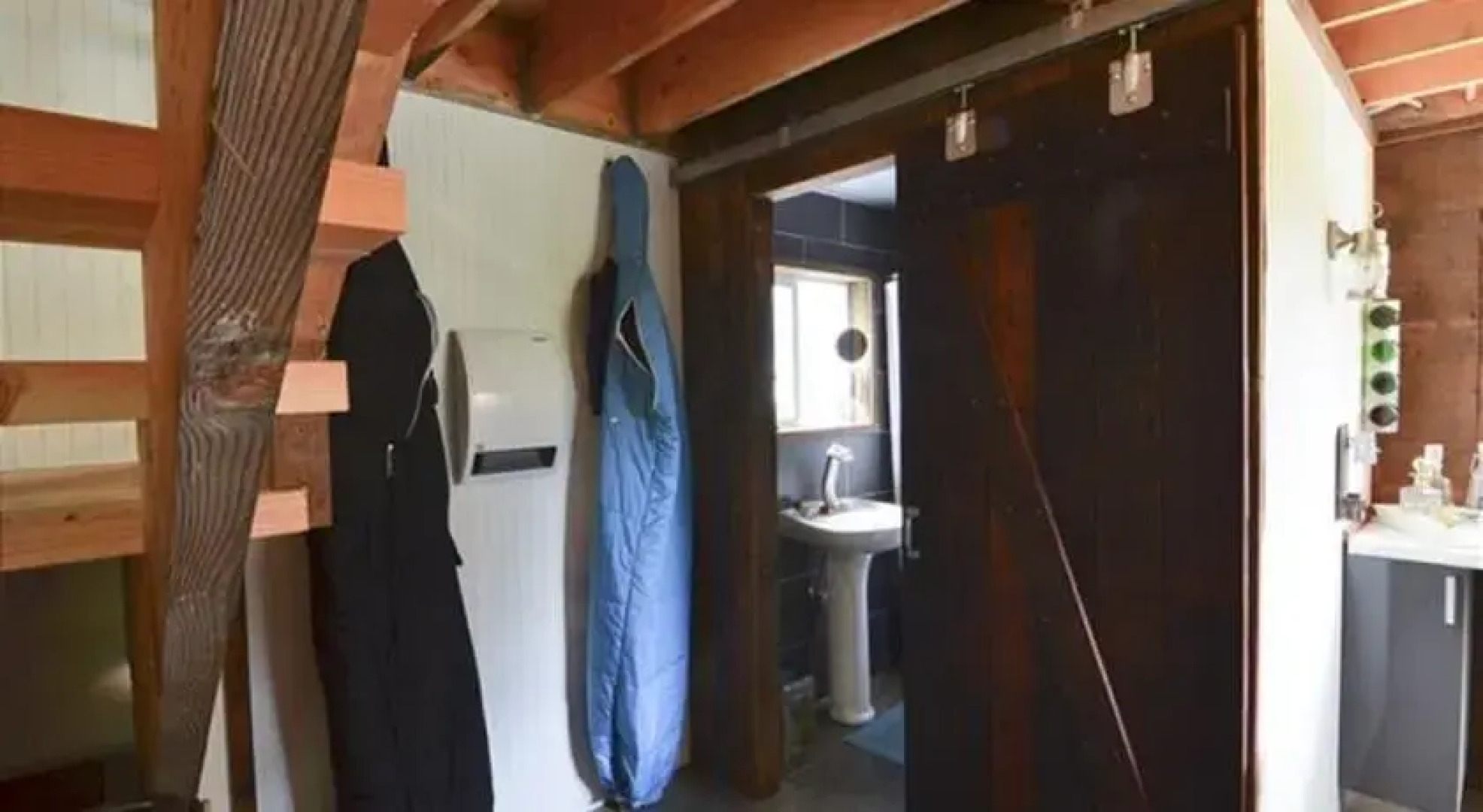 RedAwning The Loft @ Oyster Beach