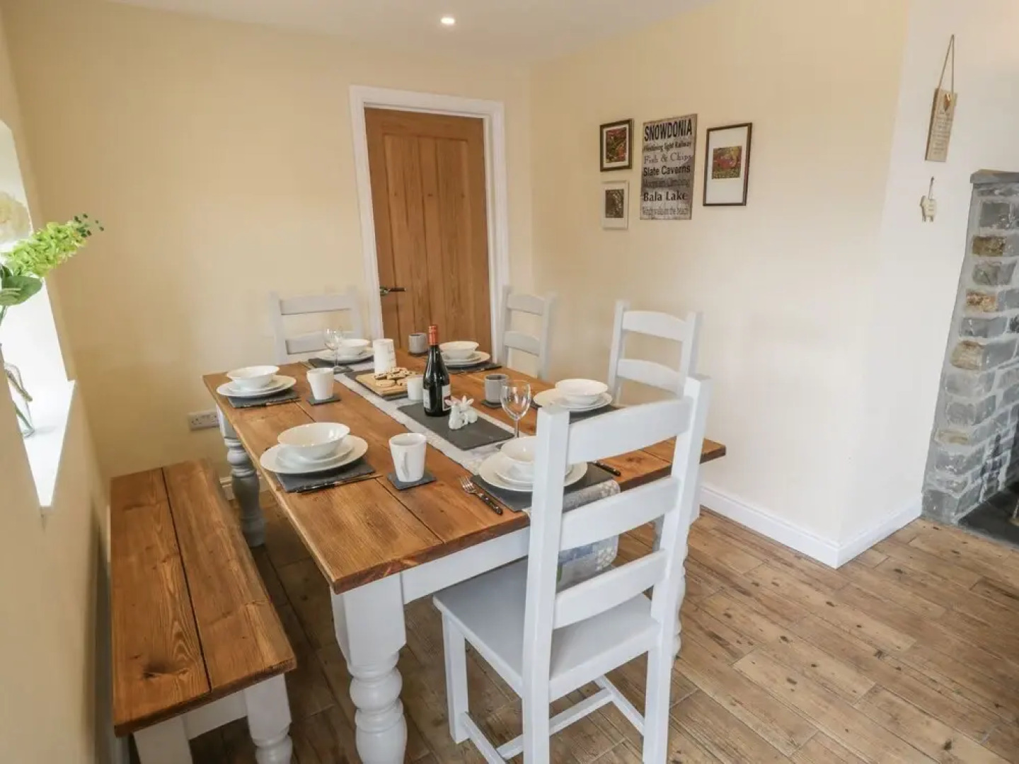 Rhianwen, Plas Moelfre Hall Barns