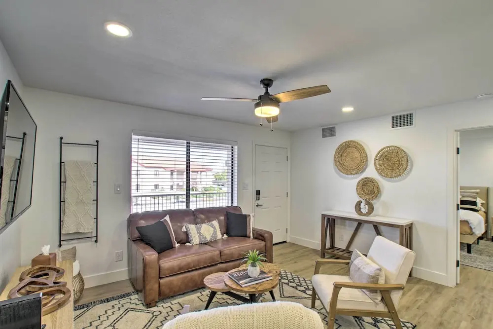 Pool Access: Mtn-view Condo in Apache Junction!