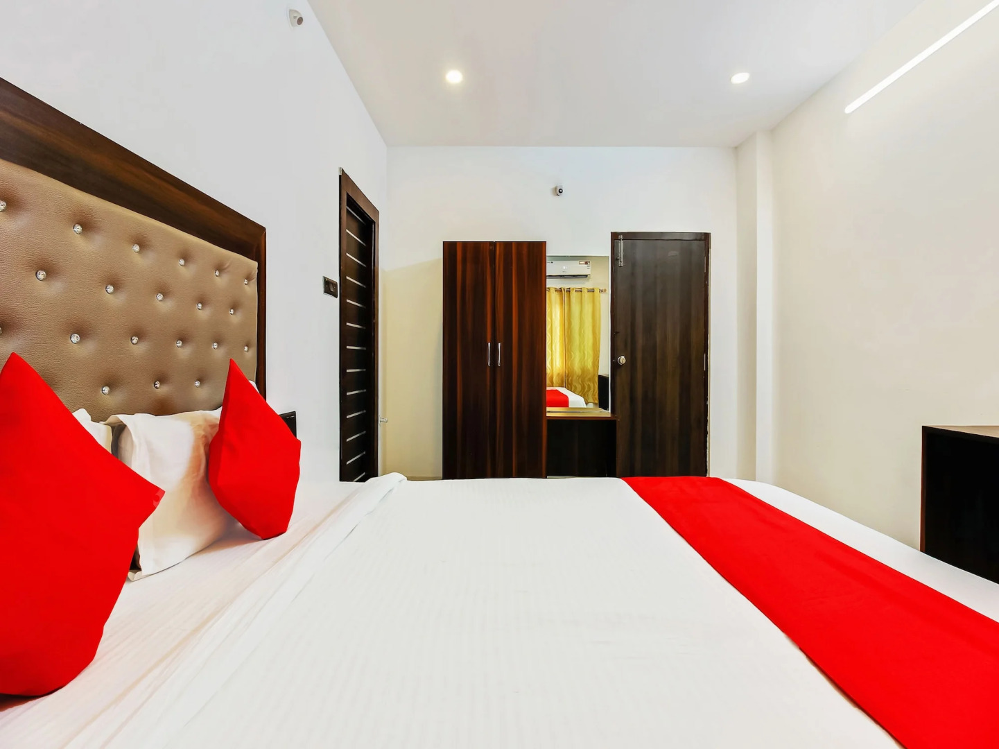 OYO 29131 Hotel MN Grand