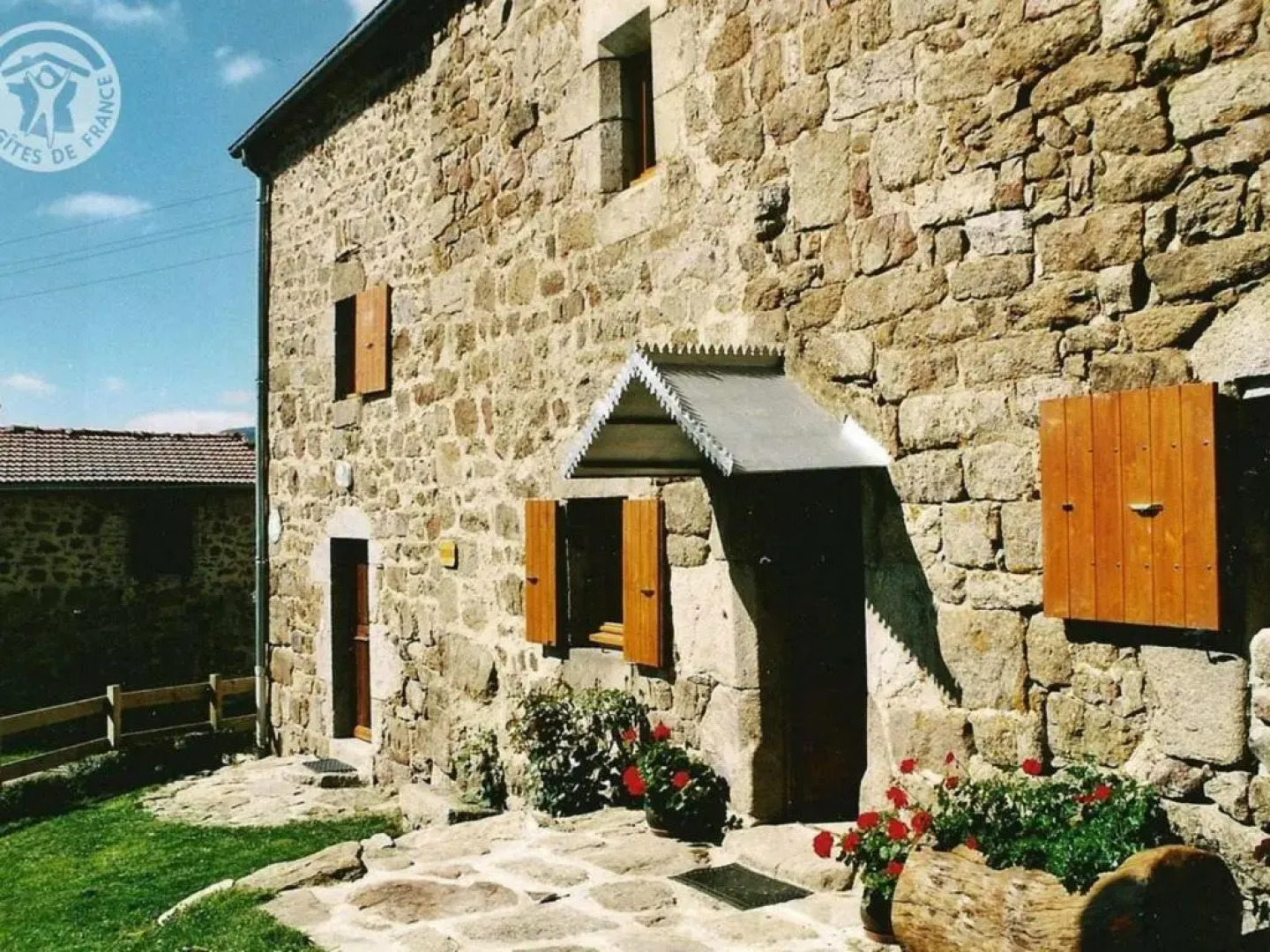 Gîte Burdignes, 4 Pièces, 6 Personnes - Fr-1-496-96