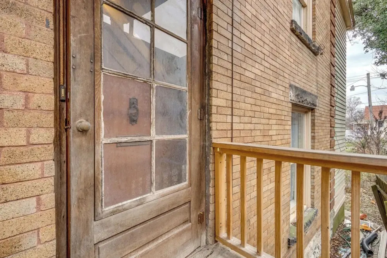 Walk to Garden & Restaurants: Zanesville Apartment