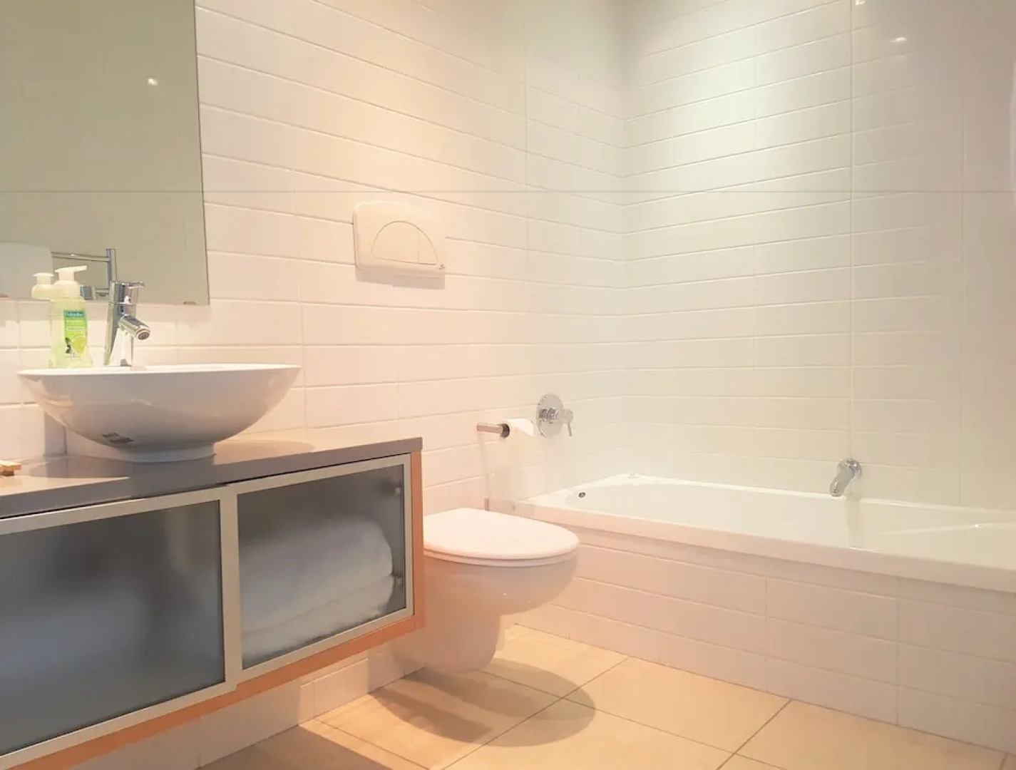 Waimahana Apartment 8