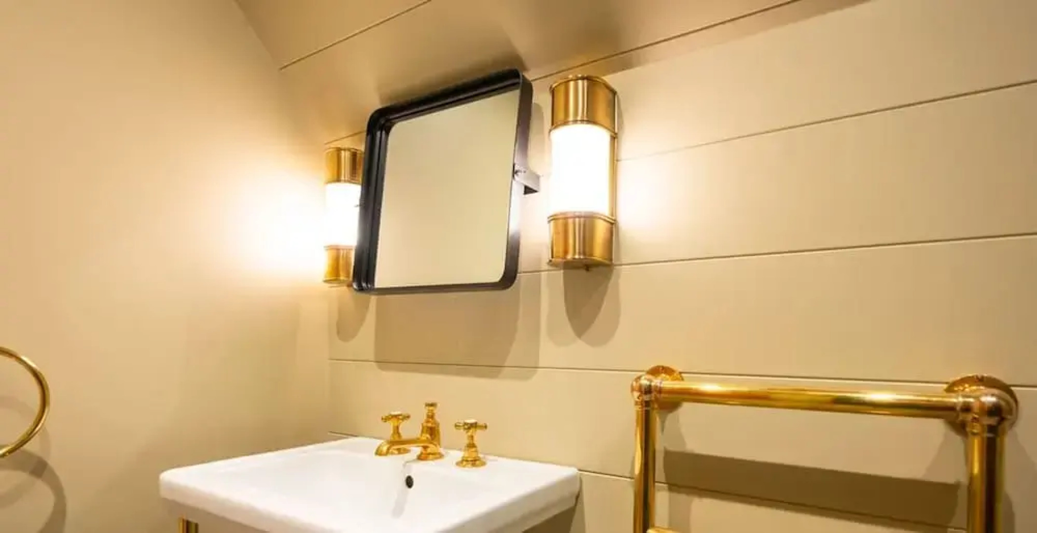 The Writers Retreat - 5 Beds Parking Much More