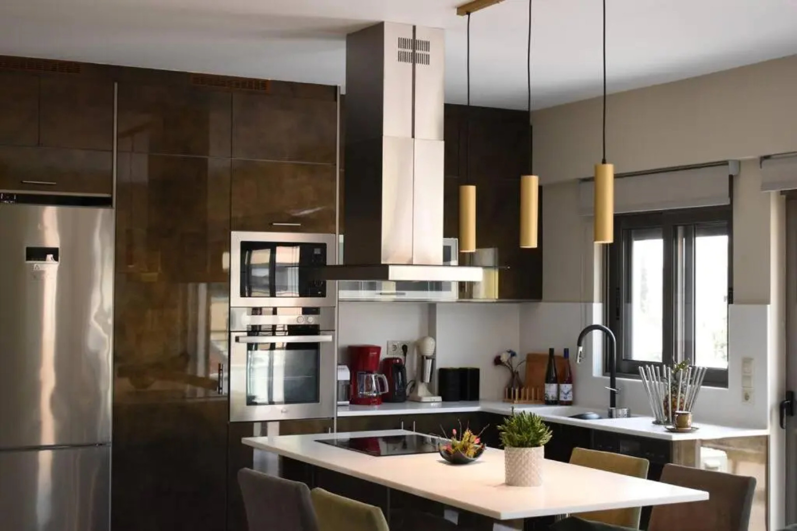 Spacious & Minimal Apartment Near Airport Paiania Coniann Filoxenia