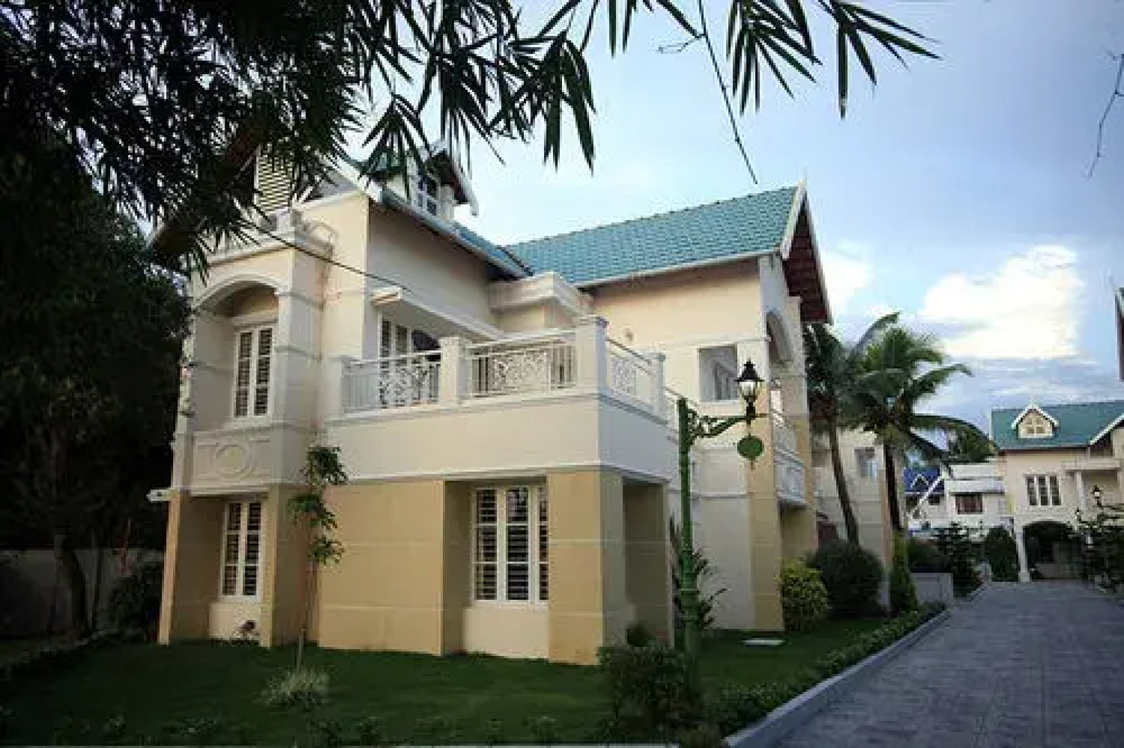 Punarnava Bamboo Lagoon Ayurveda Village