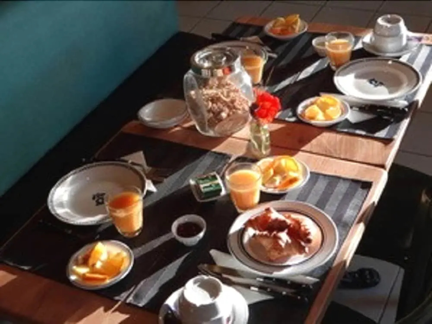 Le Petit Café dans la Prairie