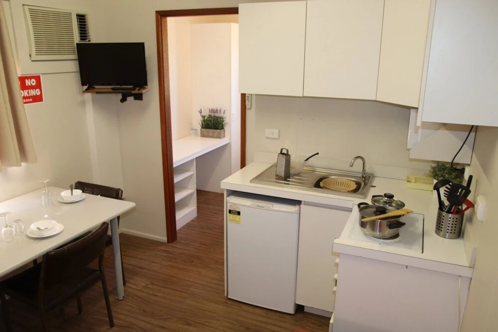 Serpentine Falls Park Home & Tourist Village