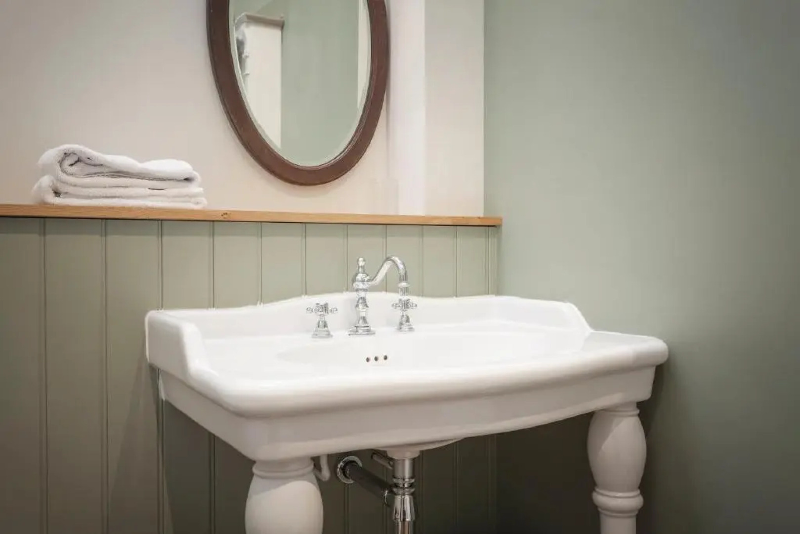 Three Little Pigs Luxury Cottage