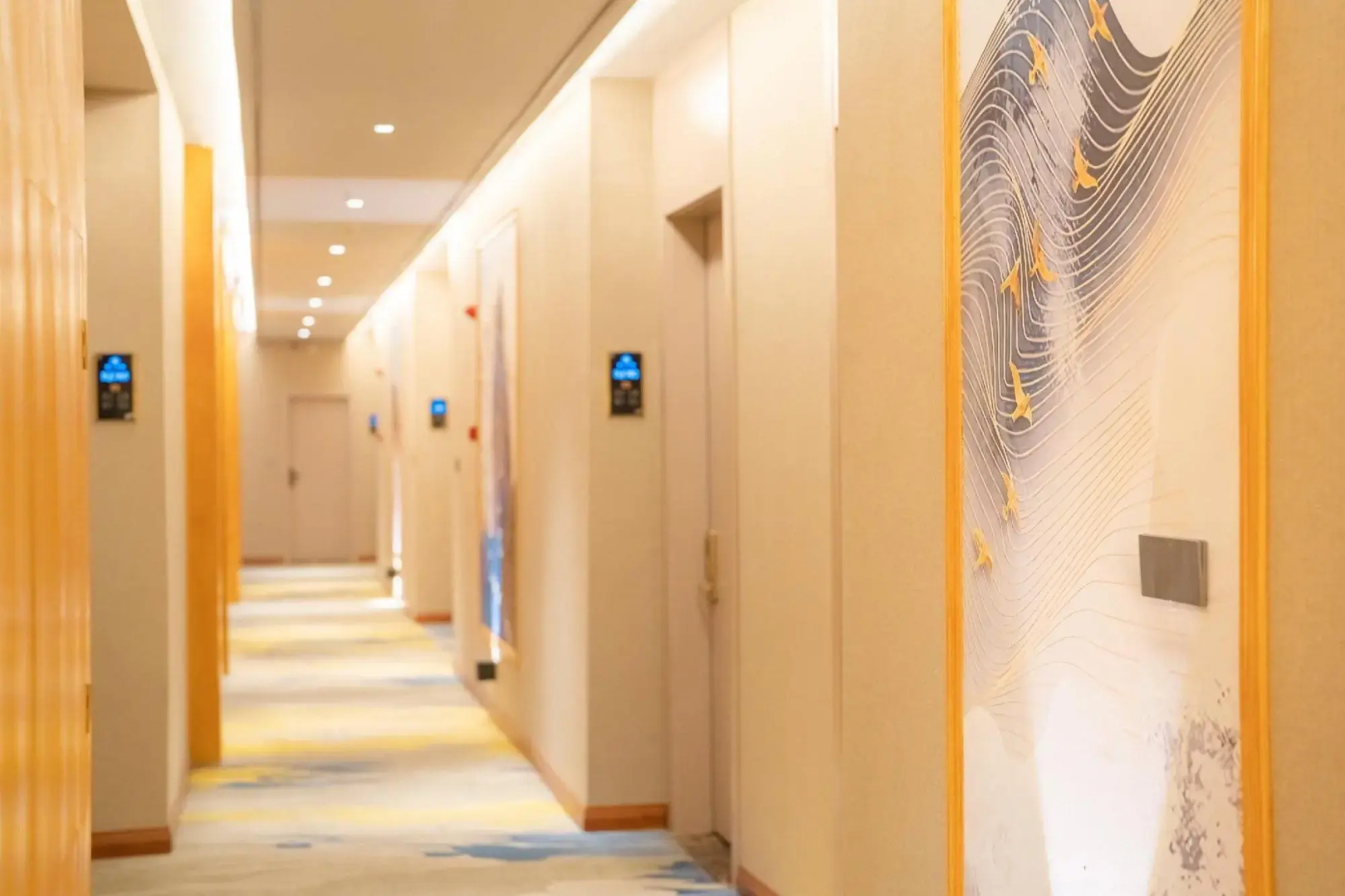 Neijiang Riverside Garden Hotel