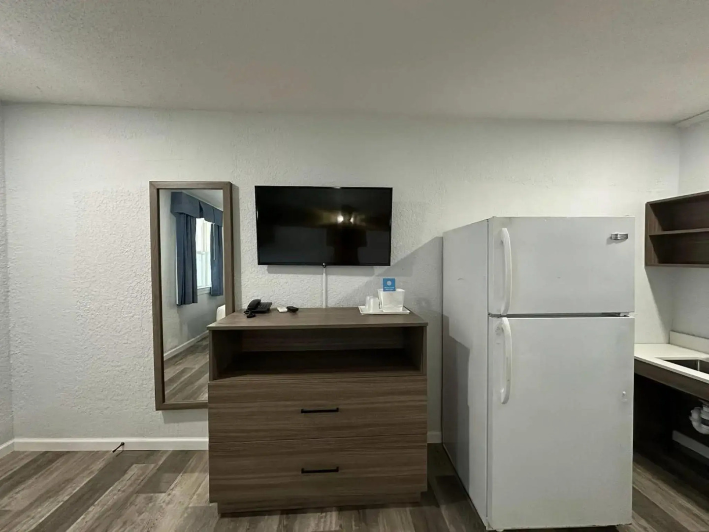 Suburban Studios Newport News – Hampton