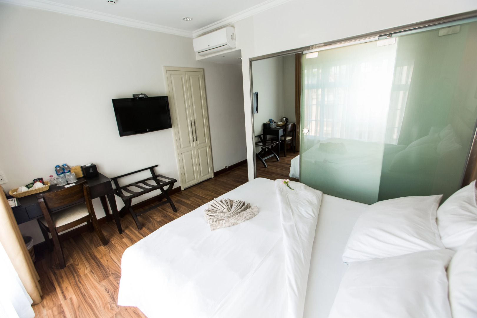 The Alcove Library Hotel