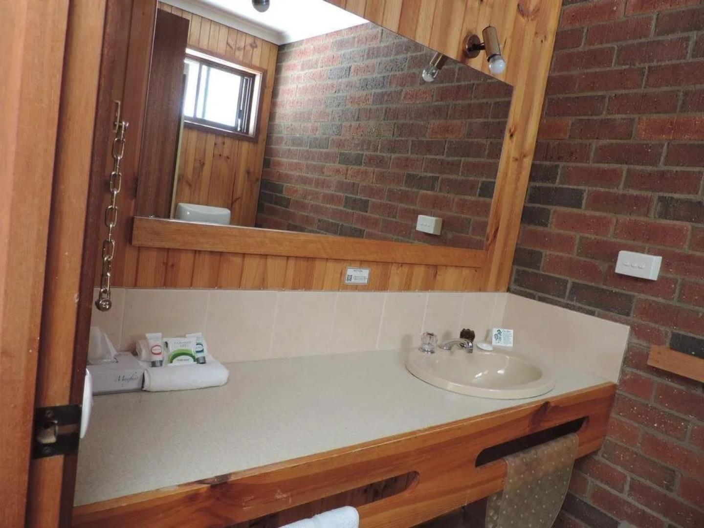 Tooleybuc Country Roads Motor Inn