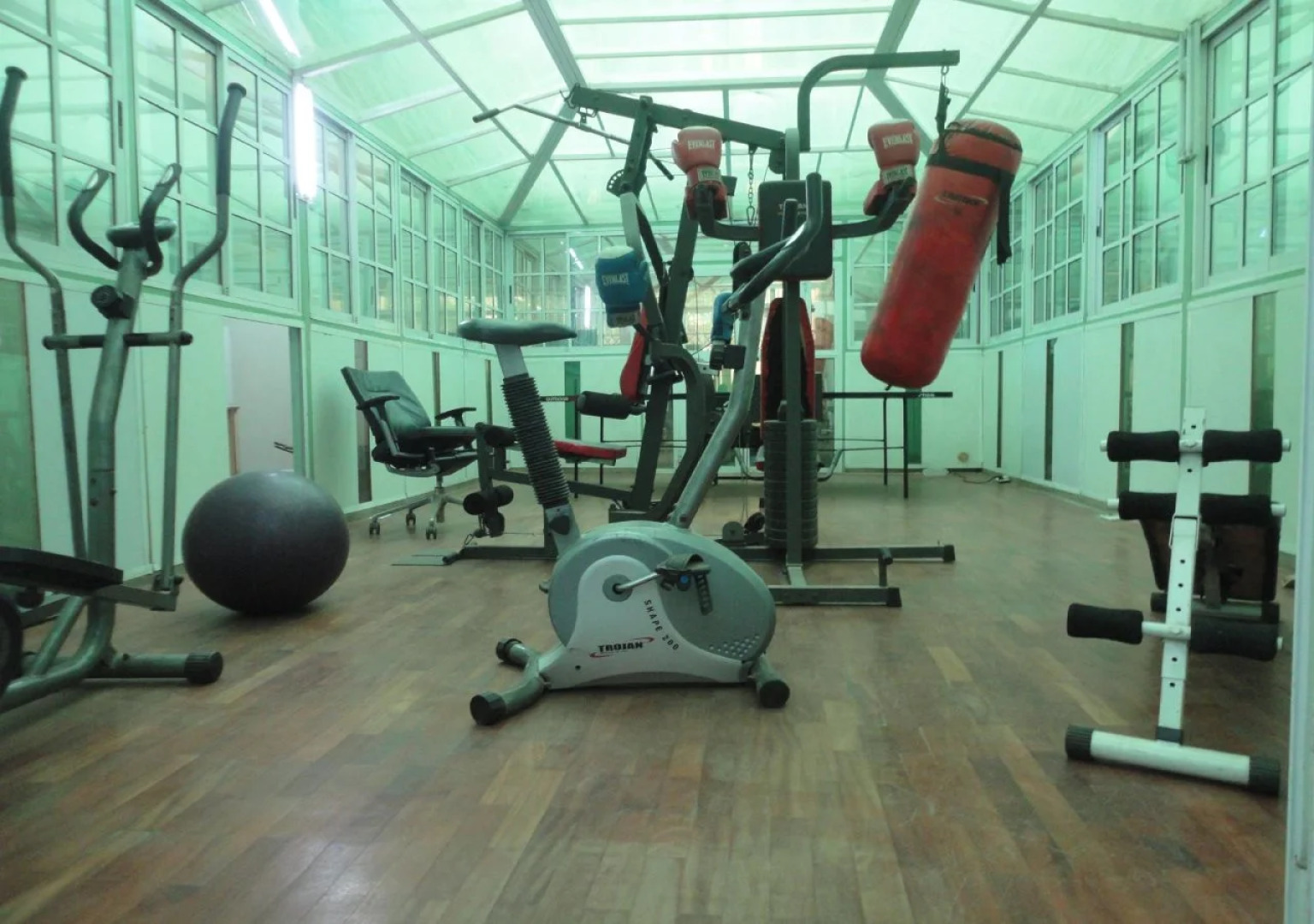 SDM Tavern and Suites