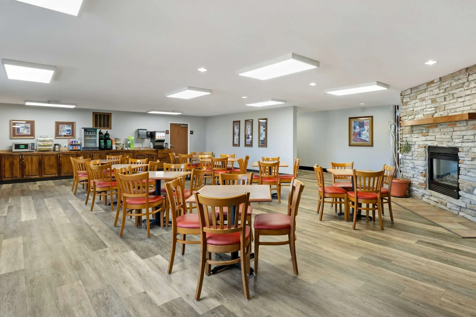 Quality Inn & Suites Fort Madison near Hwy 61