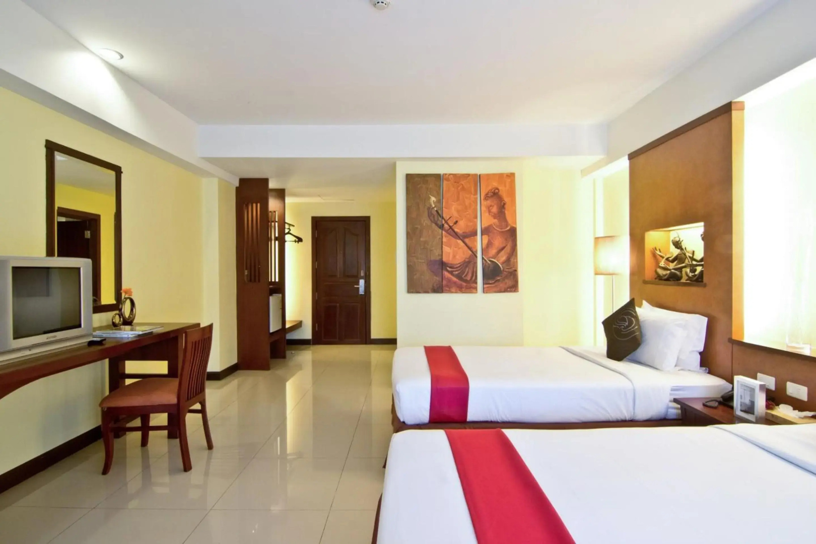 Royale Chulan The Curve