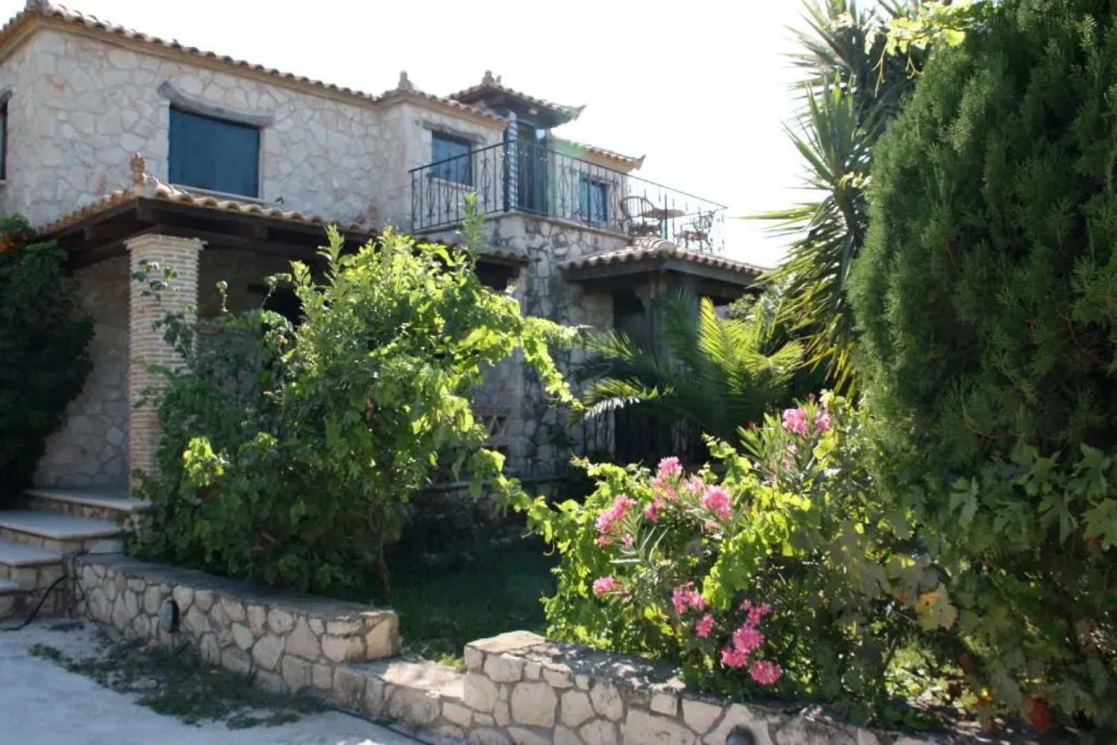 Castello Bellos Villas & Apartments