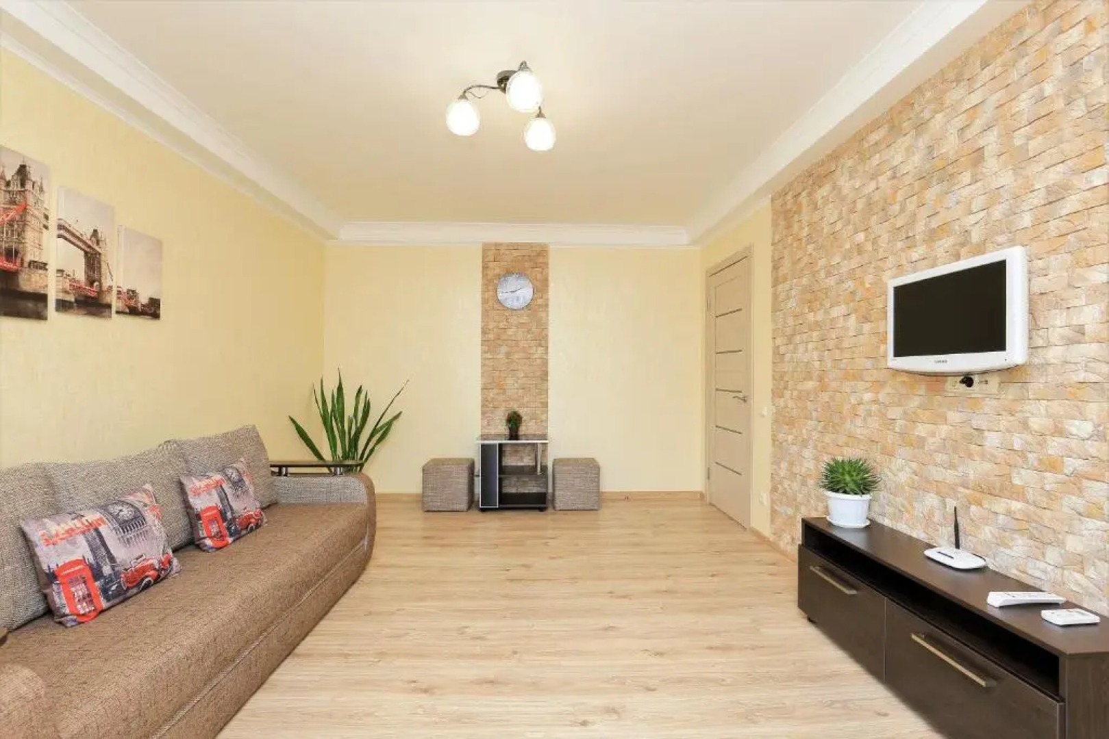 Apartment on Obolonskiy Prospect 16V