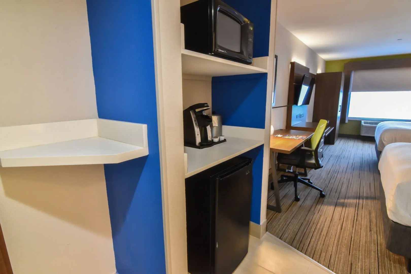 Holiday Inn Express & Suites Indianapolis Northwest by IHG
