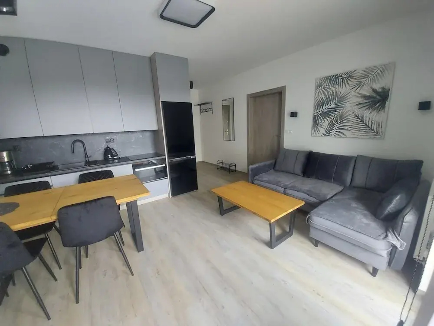 Apartment in Sianozety Near Sandy Beach