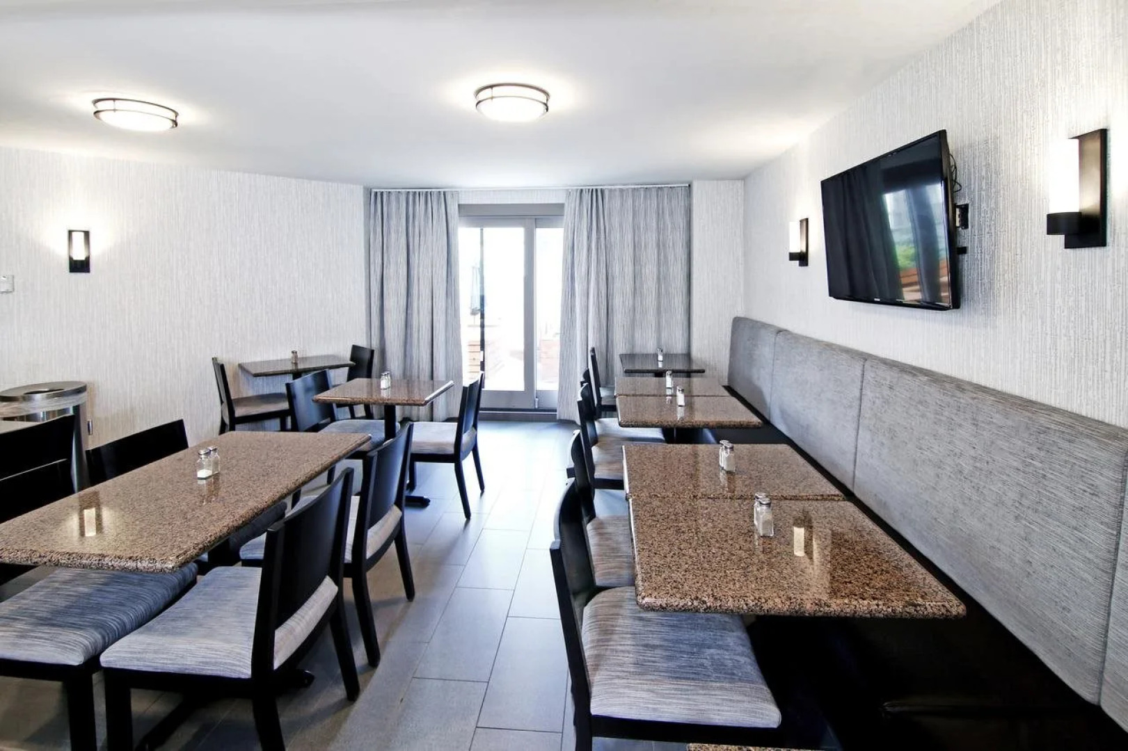 Best Western Plus Banff International Lodge