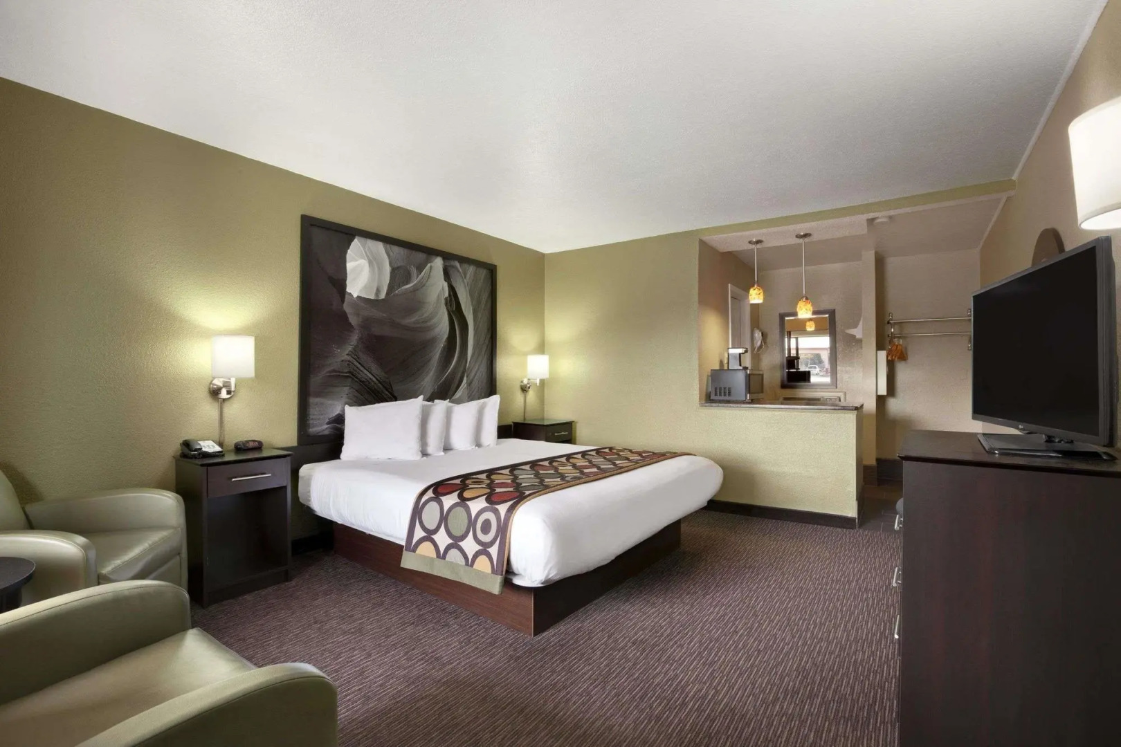 Super 8 Conference Center Nau Downtown