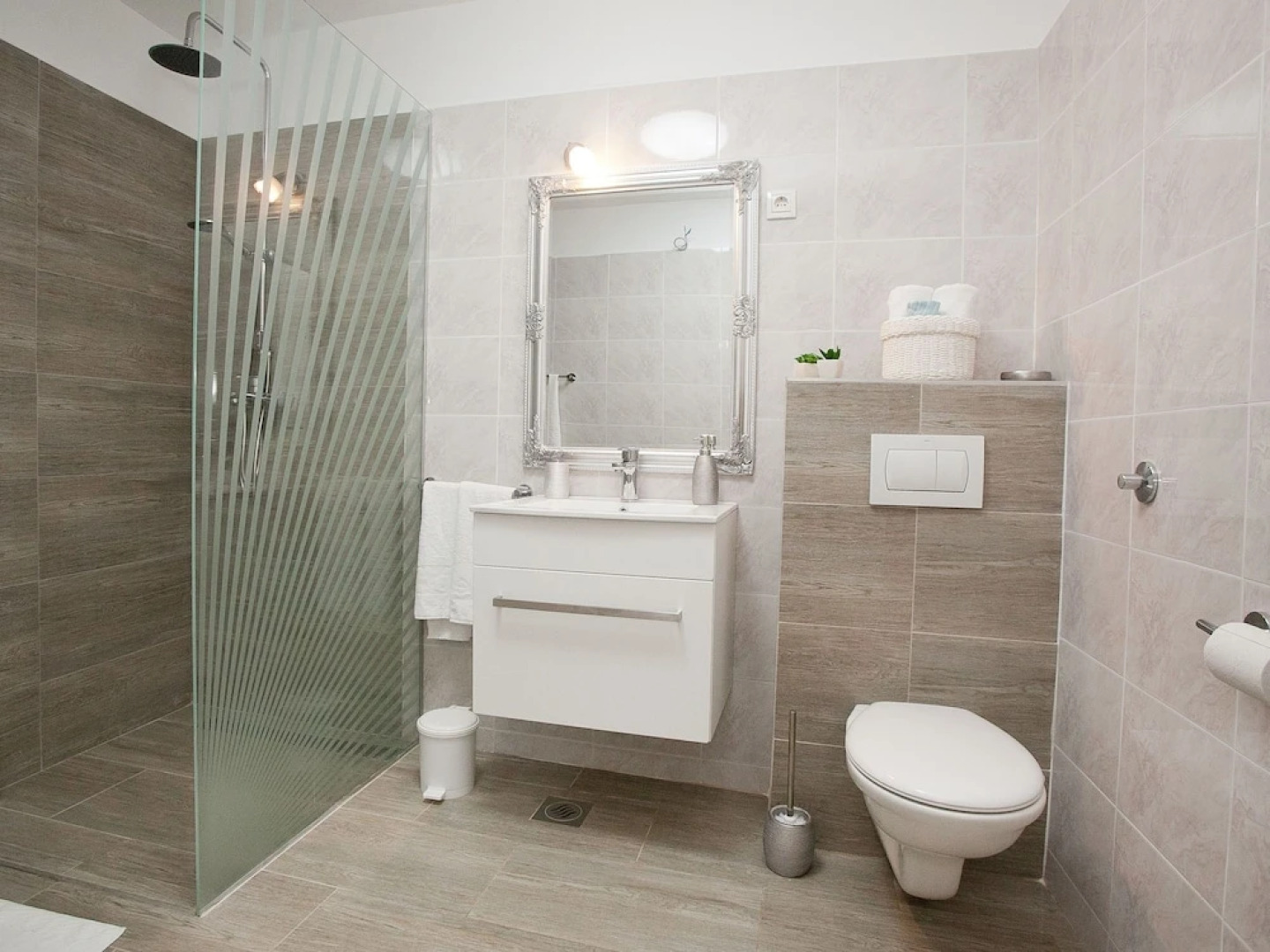 Modern Holiday Home in Bulic With Pool