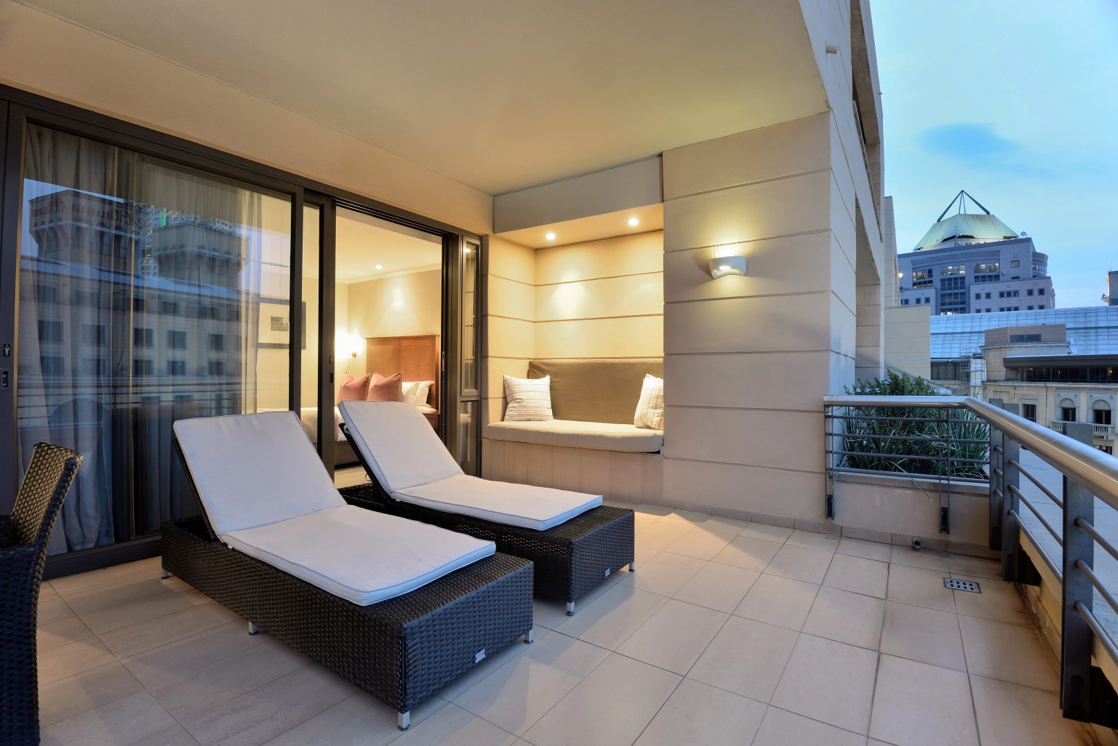 Raphael Penthouse Suites