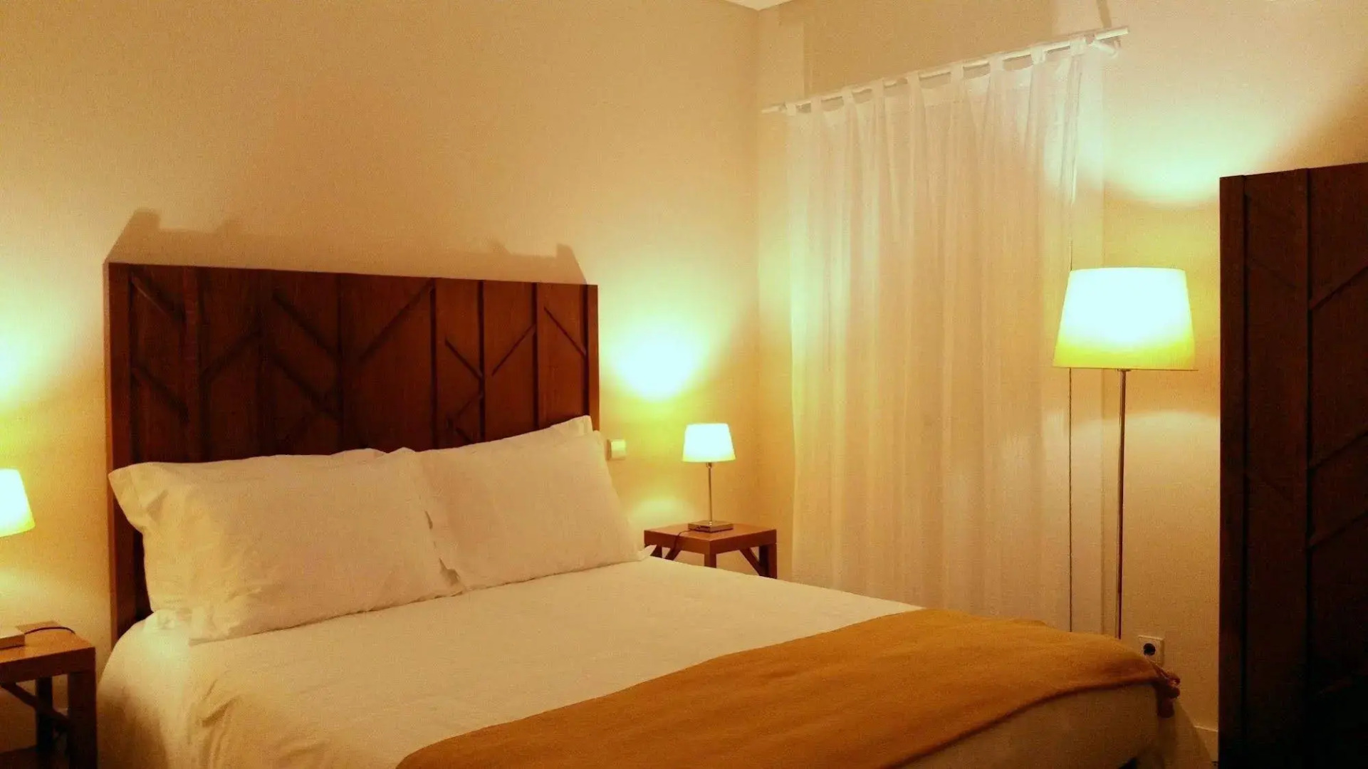 Casas do Monte de Roques