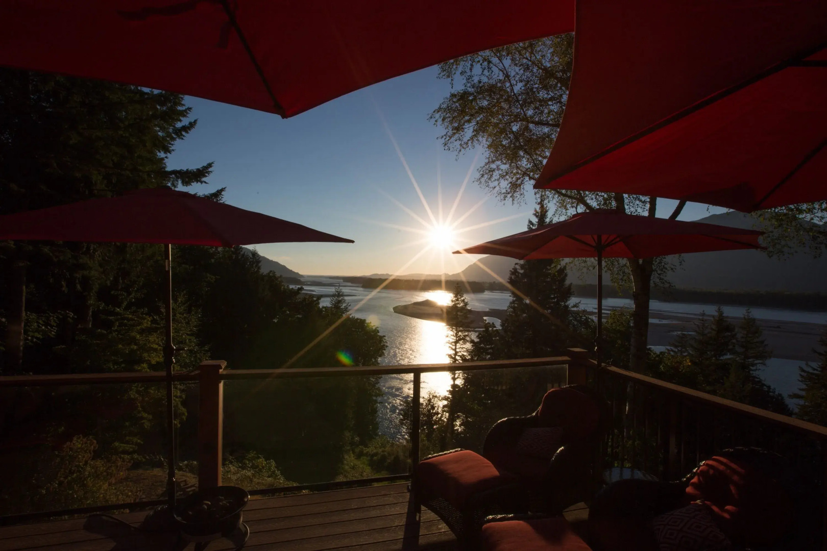 The Fraser River's Edge B&B Lodge