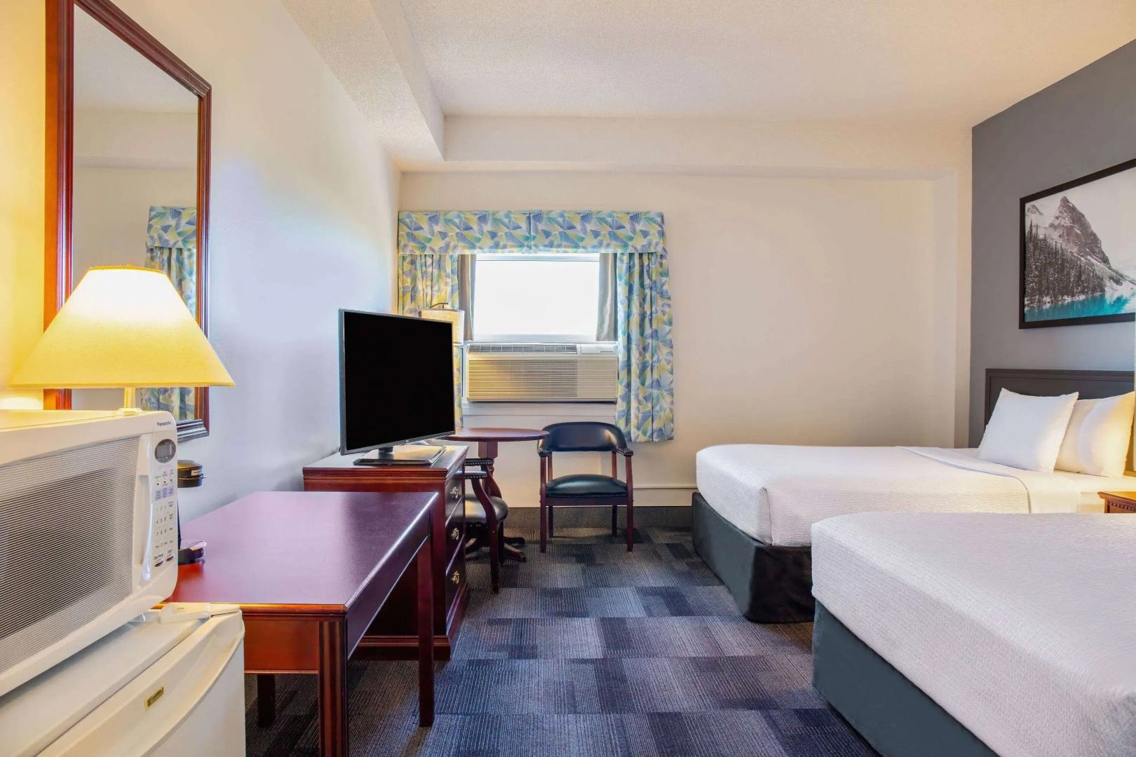 Days Inn & Conference Centre by Wyndham Camrose Norsemen