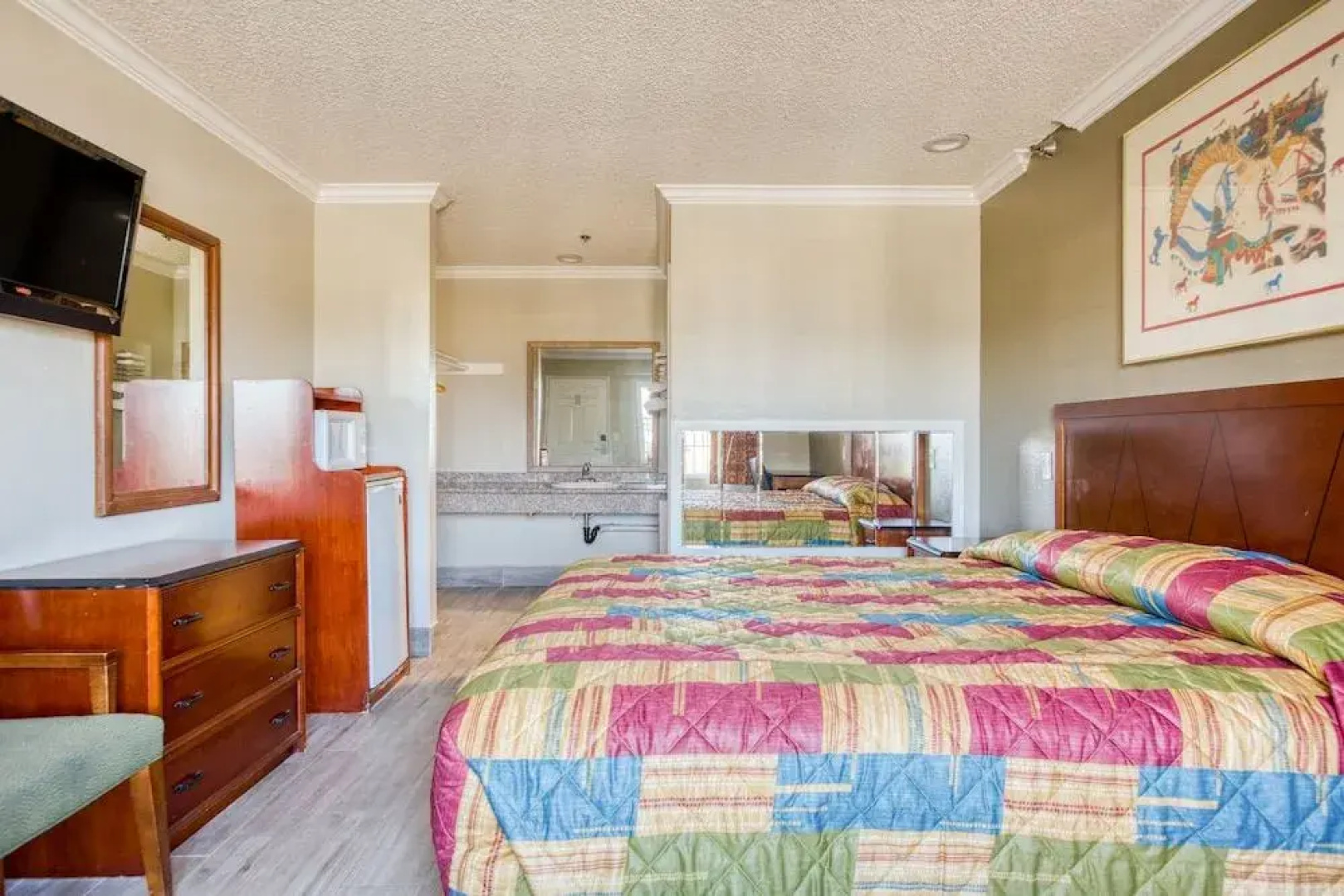 Passport Inn & Suites Corona Hotel