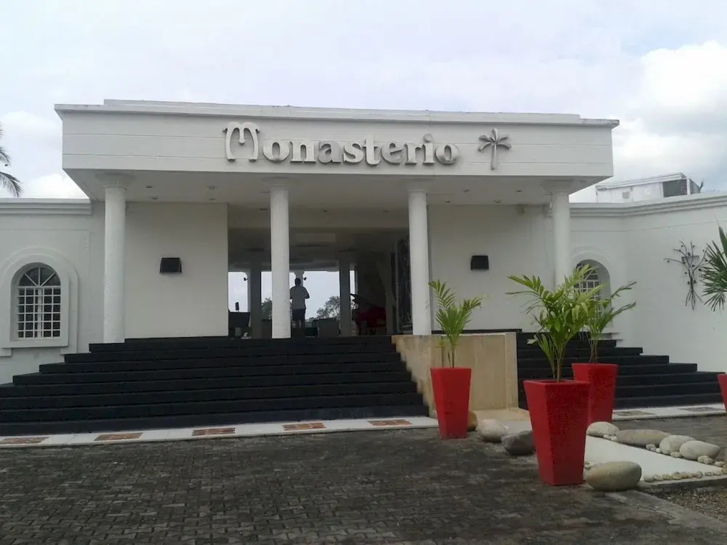 Monasterio Resort Giradot