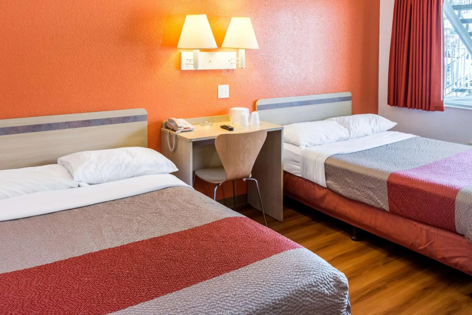 Motel 6 Bakersfield, CA - Convention Center