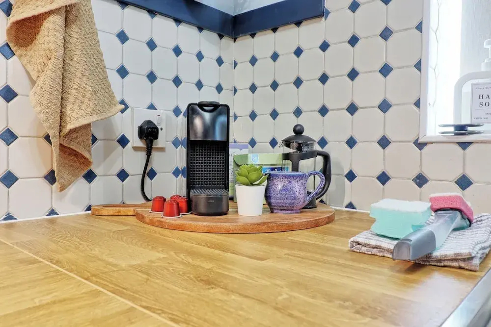 Tranquil Garden Retreat in Buckhurst Hill