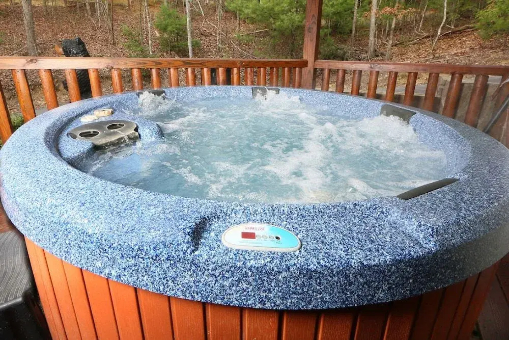 Smoky Mountain Getaway 5 Br cabin by RedAwning