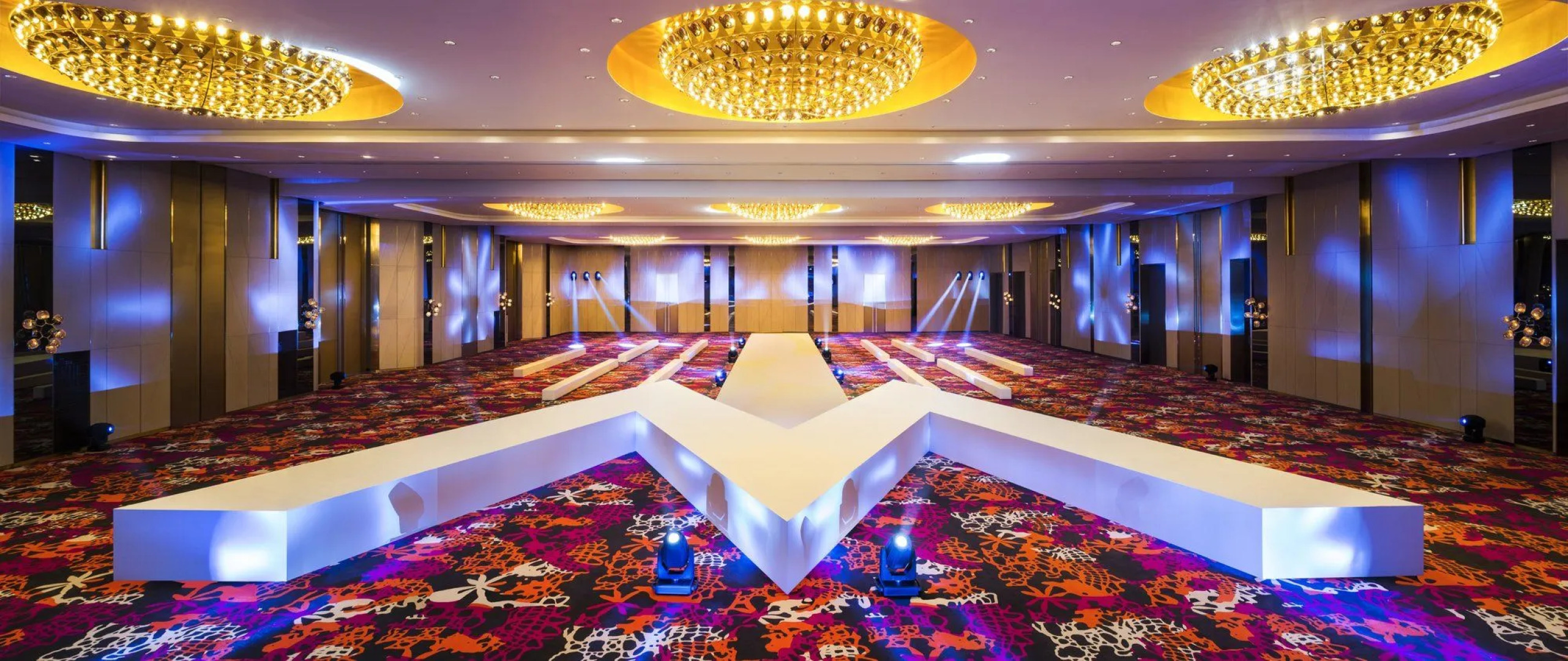 W Shanghai - The Bund