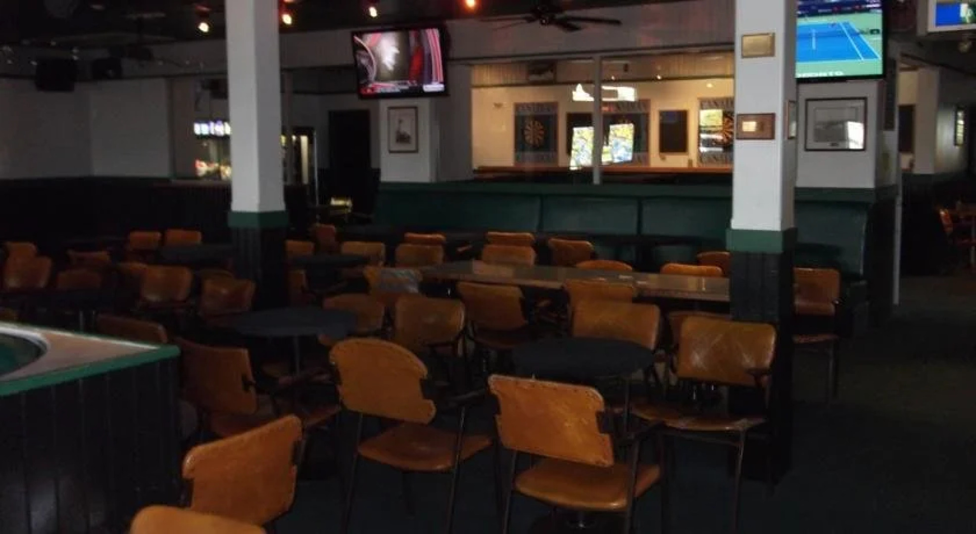 Quinsam Hotel & Hostel