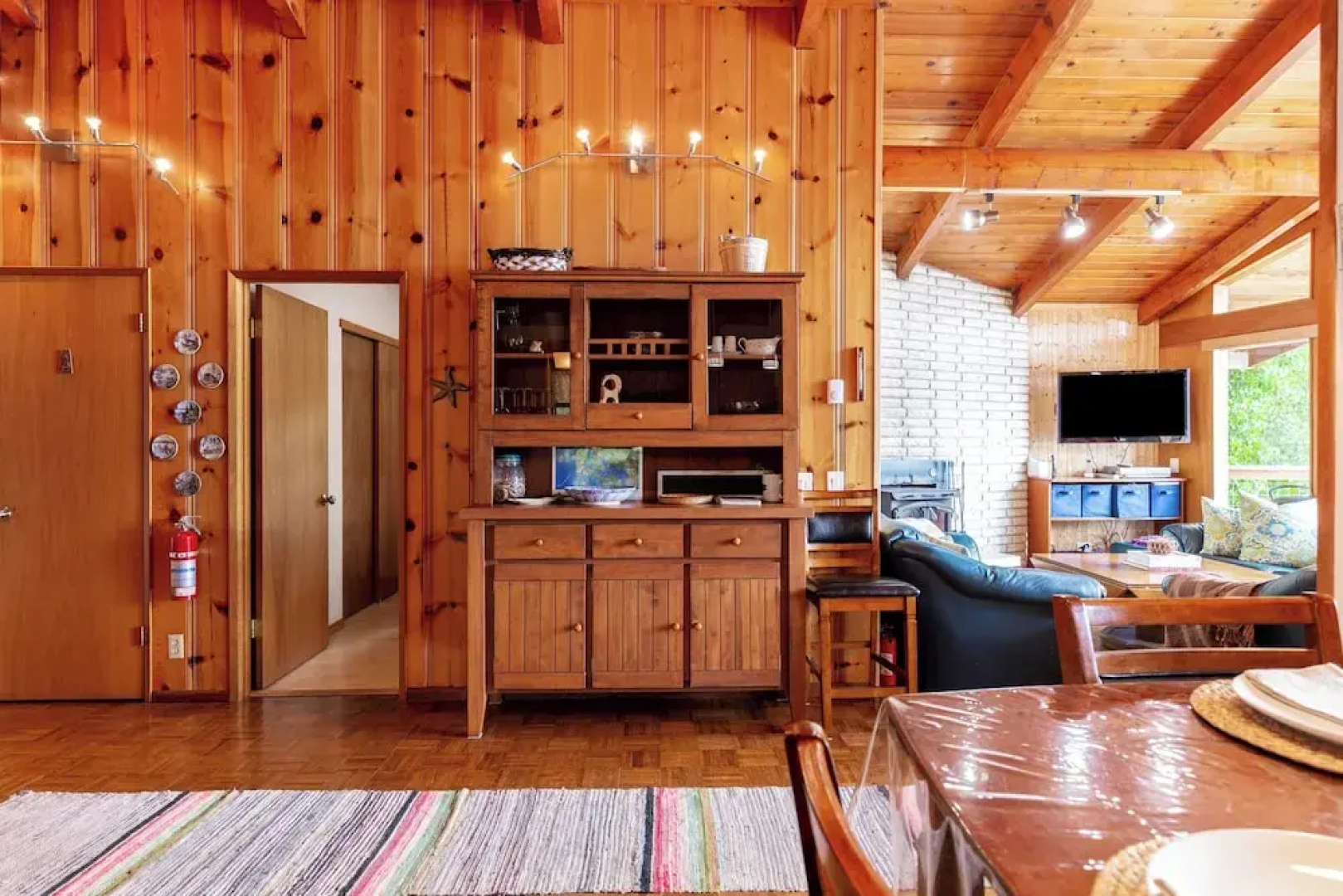 Goss Lake Getaway by Avantstay Lakefront Escape