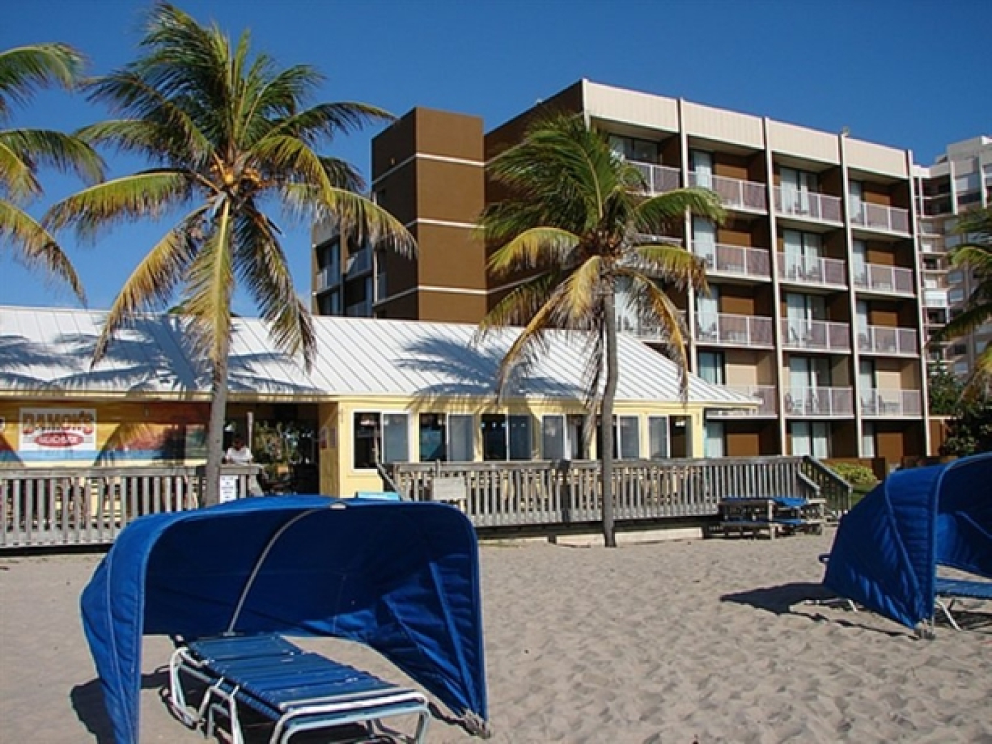 Lauderdale Beachside Hotel