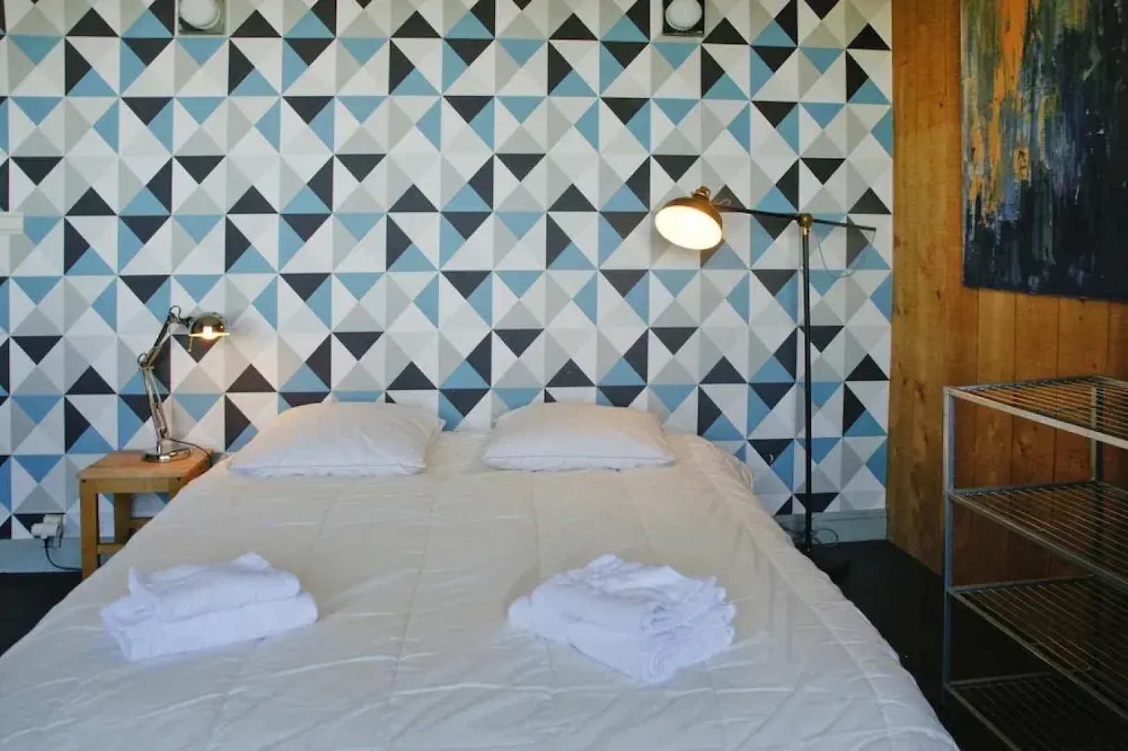 Cottage in Locquirec With Beach Access