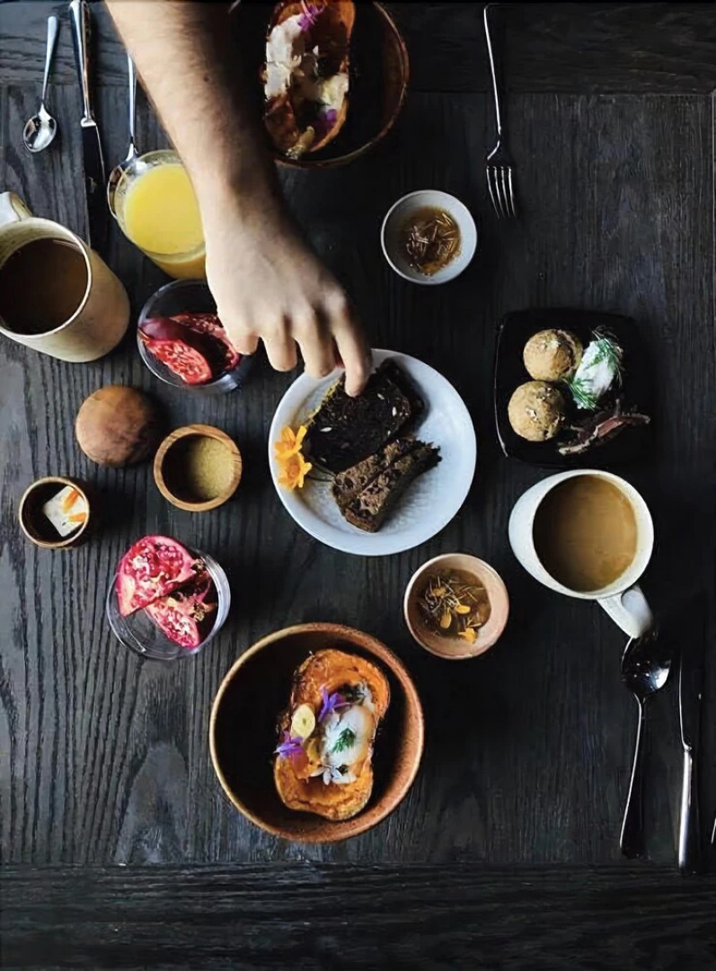 The Harbor House Inn